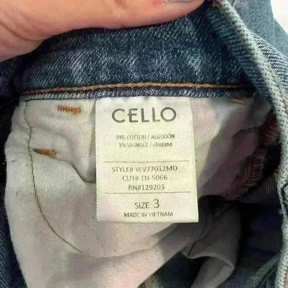 Women’s size 3 jeans from cello - Picture 4 of 5